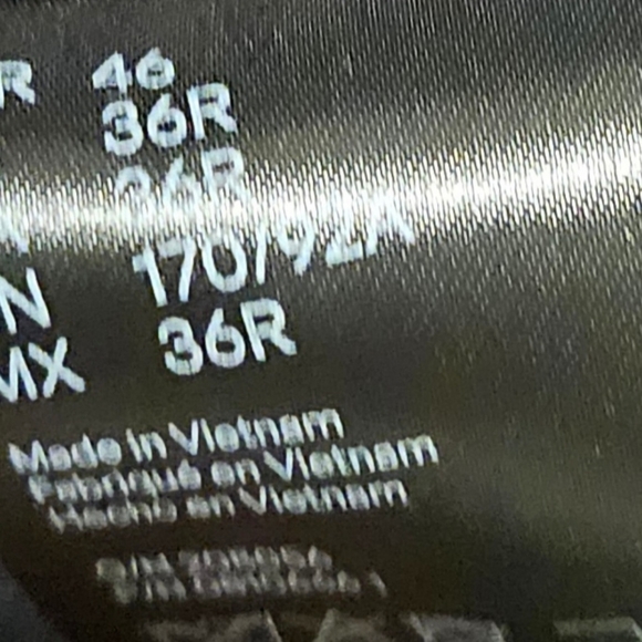 Elegant suit - Picture 9 of 15